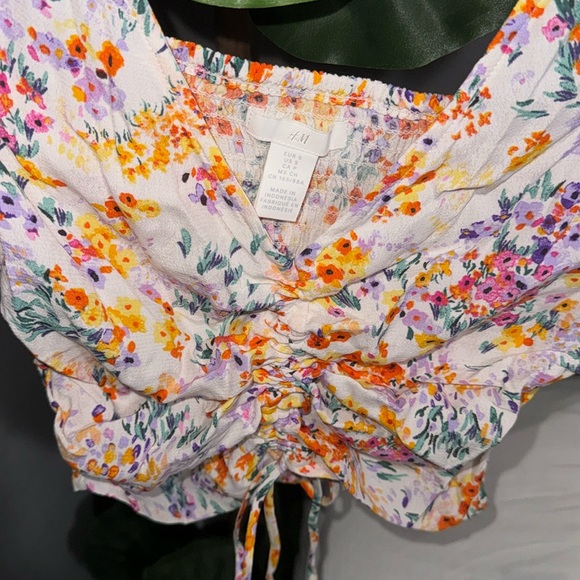 H&M size small multi color crop top - Picture 2 of 2